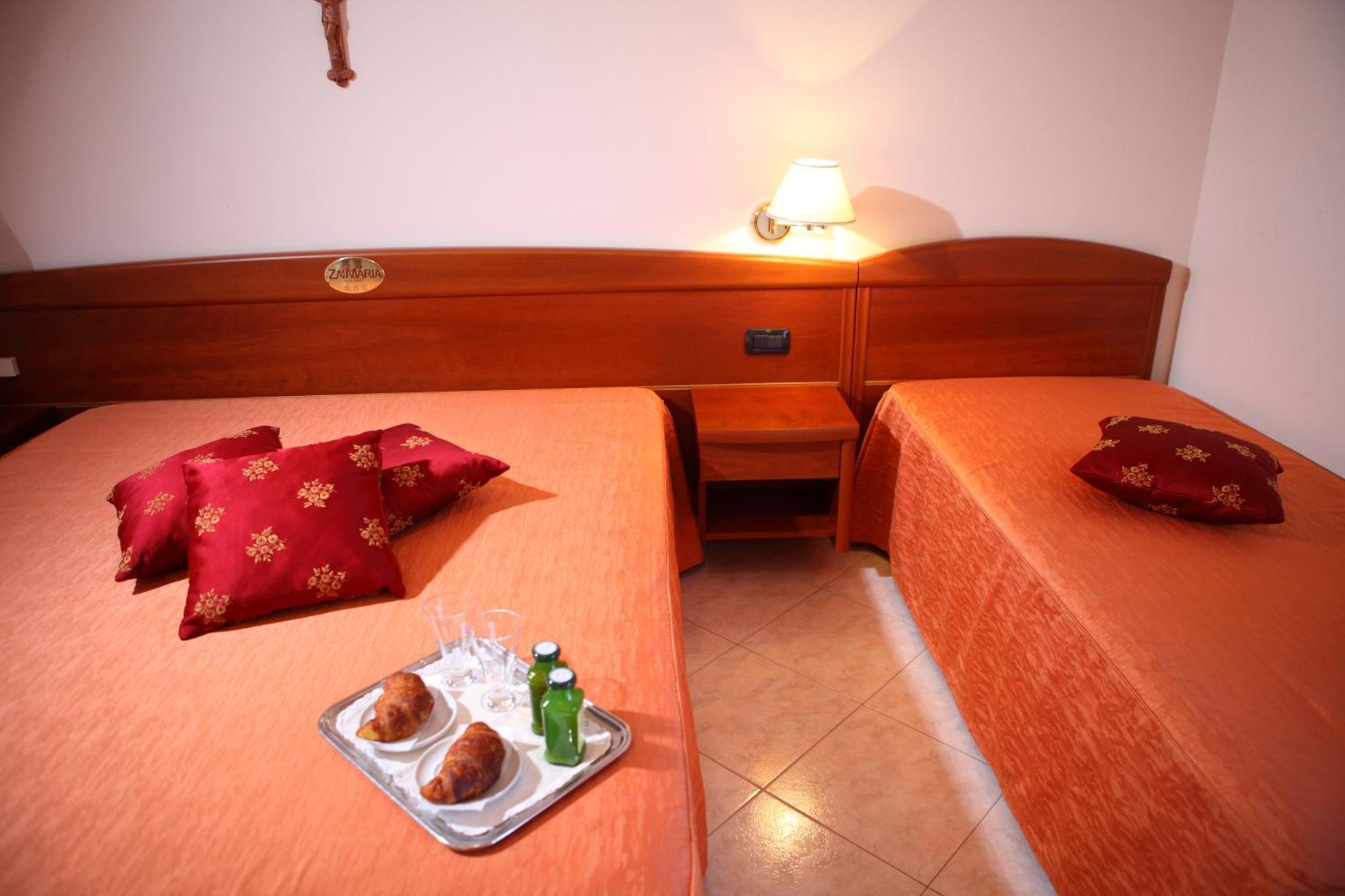 Hotel Za Maria Santo Stefano di Camastra Zimmer foto